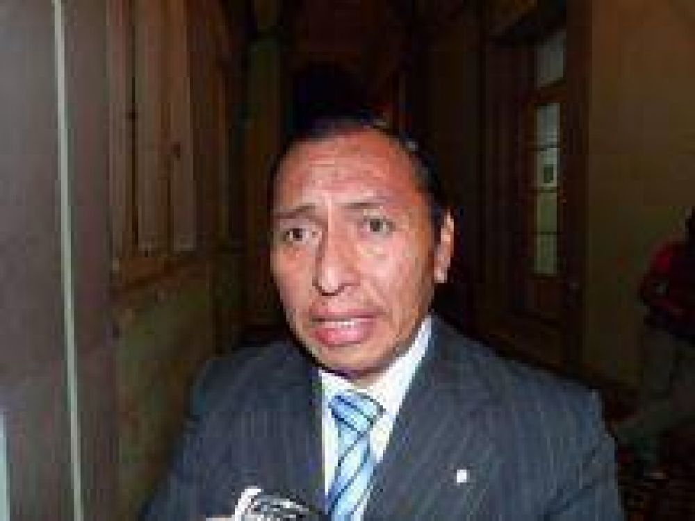 Mario �balos: "En este Gobierno los privilegiados son los intendentes y no se les controla absolutamente nada"