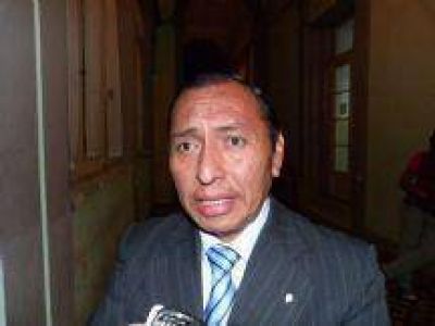 Mario �balos: "En este Gobierno los privilegiados son los intendentes y no se les controla absolutamente nada"