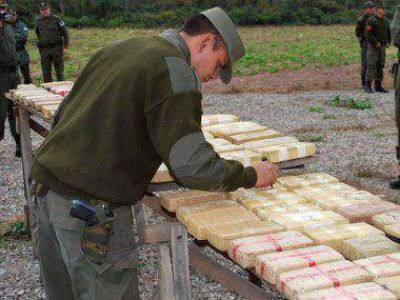 Mandar�n a la frontera norte a militares que no pueden detener a narcos