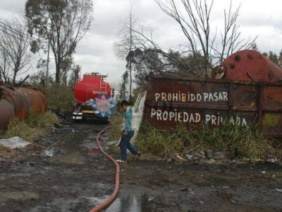 Se incendi� un dep�sito de chatarra en Bernal Oeste