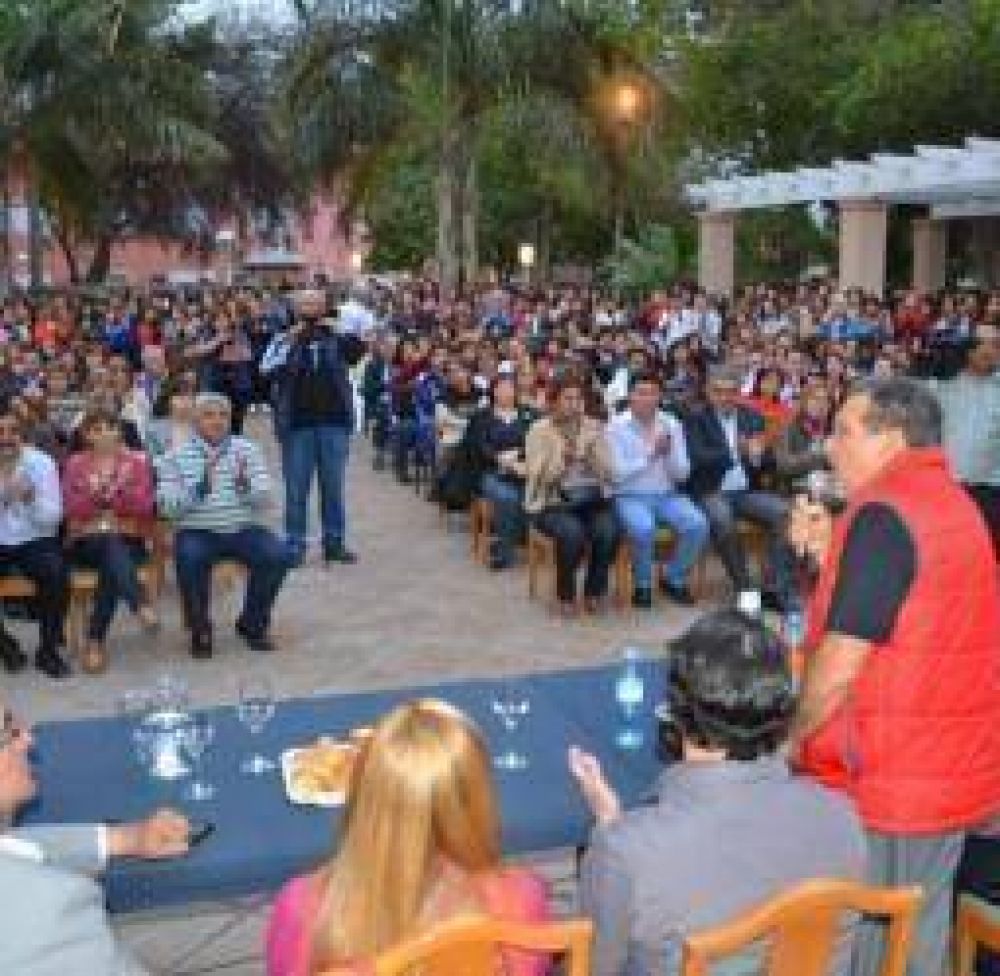 Tras la ca�da en las PASO, Beder decidi� �sacudir el �rbol�