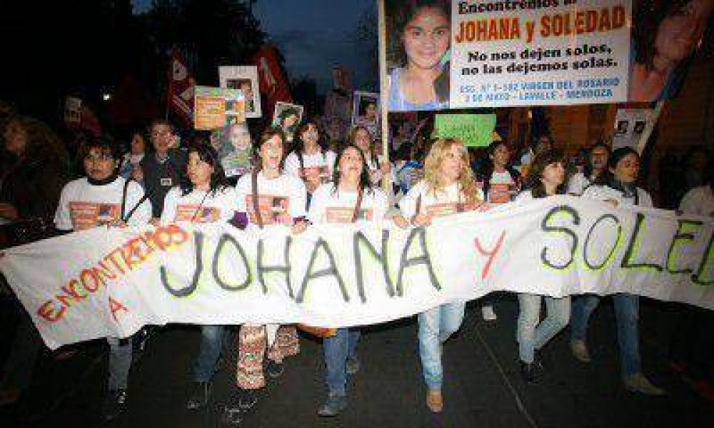 A un a�o de la desaparici�n de Johana Chac�n, una multitud se manifest� en la Legislatura