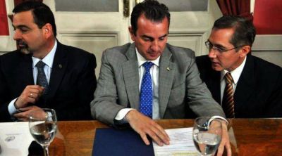 P�rez admite problemas de caja y pide un �esfuerzo� a los gremios