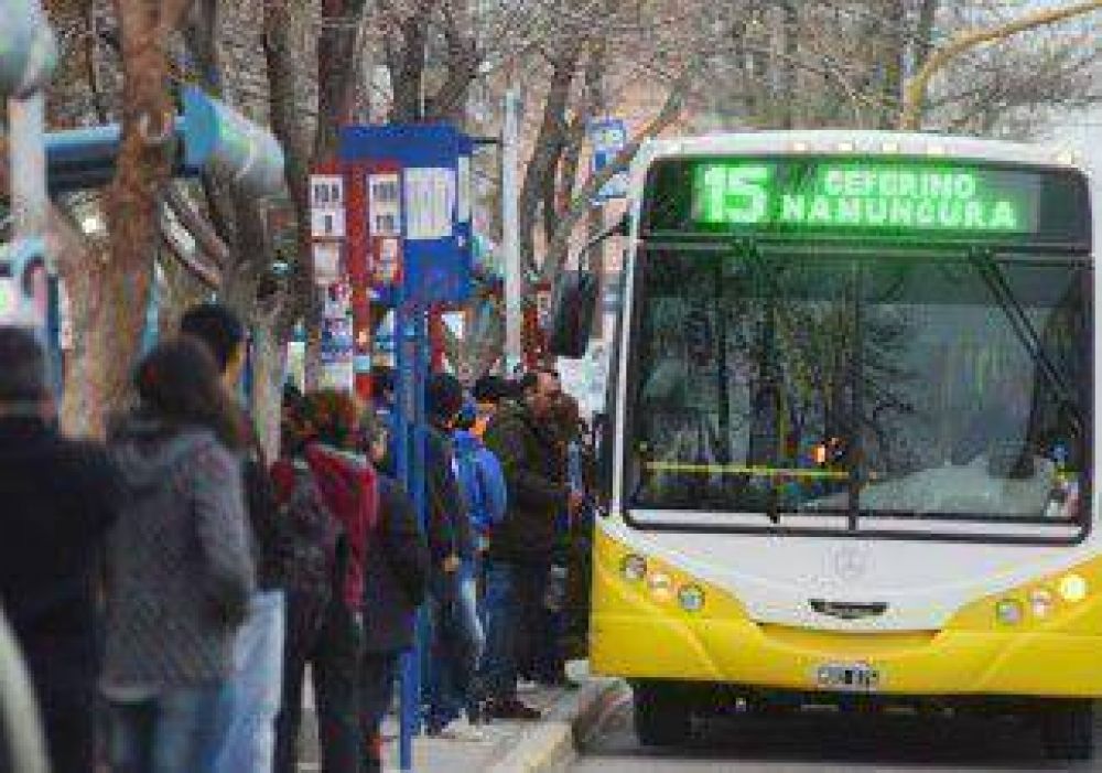 El Municipio reclama que Indalo ponga m�s colectivos en la calle 