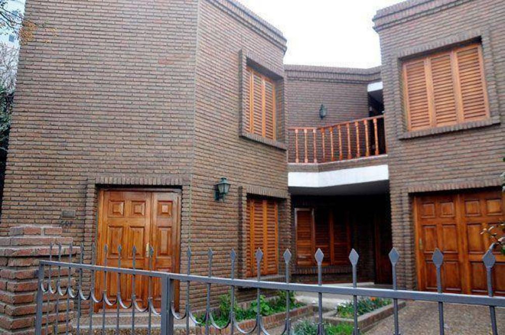La Polic�a ocult� el robo de un poderoso arsenal en manos del m�dico policial Arag�n
