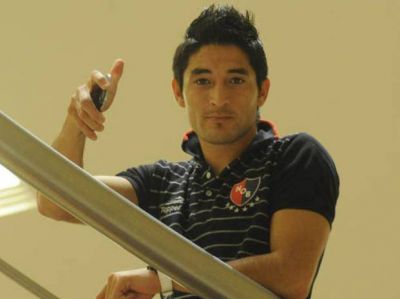 Newell's: El puntero del torneo visitar� ma�ana a V�lez con dos cambios
