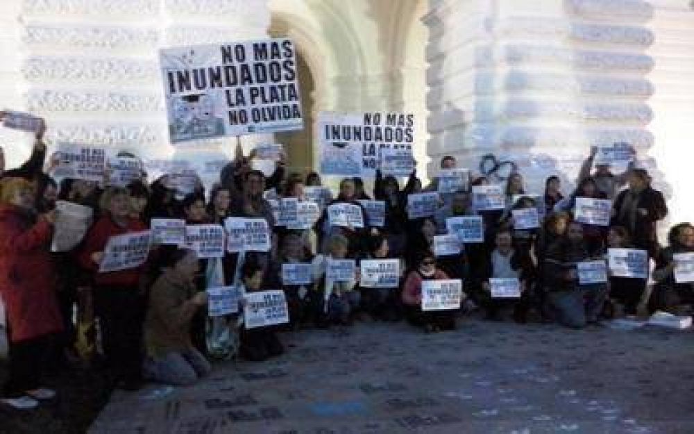 Temporal en La Plata: El oficialismo afirm� que "no hay posibilidades de entregar subsidios a todos los afectados"