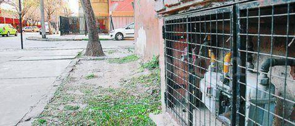 Efecto Rosario: 5 monoblocks de Las Flores II est�n sin gas
