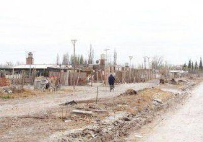 Desalojar a cientos para privilegiar a unos pocos