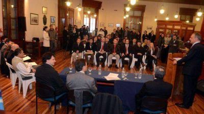 Provincia transfiri� fondos para obras a siete municipios y comunas de la Comarca VIRCh-Vald�s