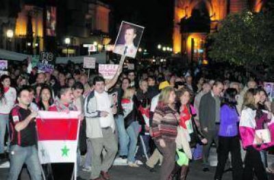 Marcha en Tucum�n contra la intervenci�n de EEUU en Siria