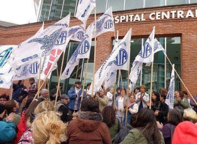 Asamblea de trabajadores de ATE en el Hospital Central de San Isidro