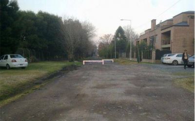 Habr�a visto bueno al proyecto de restringir la circulaci�n de veh�culos en un barrio por seguridad