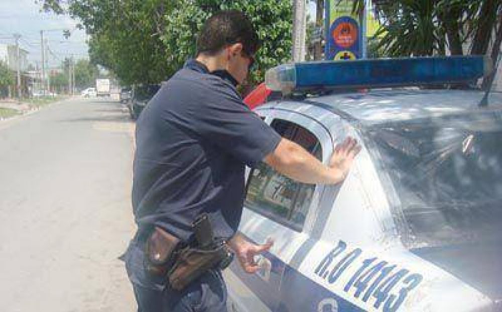 Motochorros fueron detenidos en Los Hornos tras una intensa persecuci�n