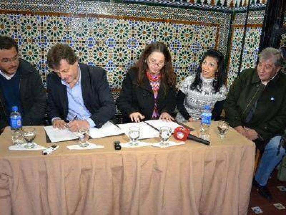 SE REFUNDA LA COMEDIA MUNICIPAL DESAPARECIDA HACE 37 A�OS
