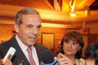 Sapag quiere convertir en Ley decretos ambientales