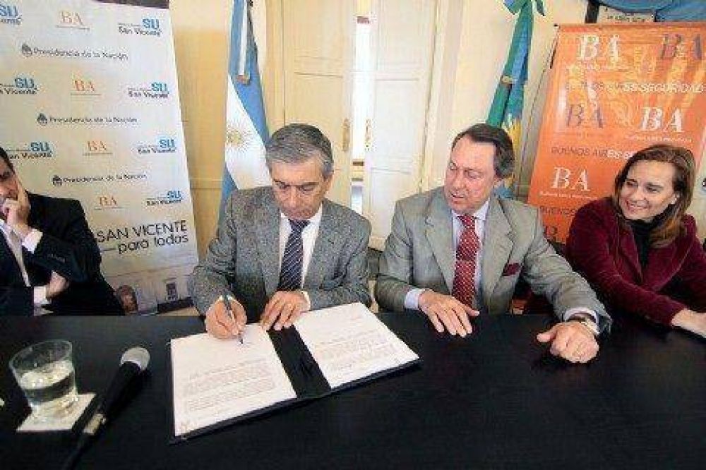 Di Sabatino recibi� al ministro Ricardo Casal