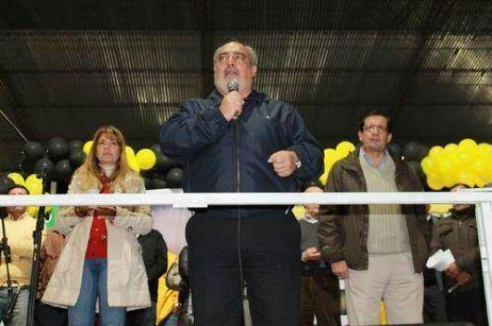 Ricardo augur� triunfos en Provincia y Capital