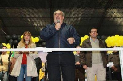 Ricardo augur� triunfos en Provincia y Capital