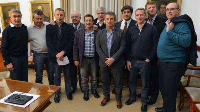 Intendentes vecinalistas ratificaron resplado a Urribarri para octubre	 
