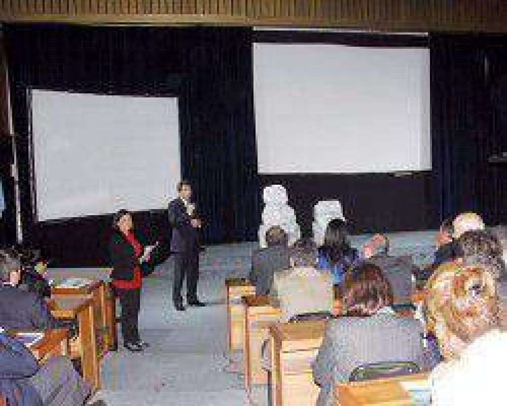 U�ac cerr� el Seminario de Integraci�n en Chile