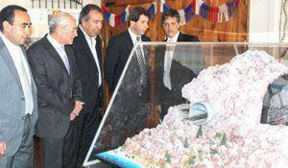 Corredor Bioc�anico Central: Har�n m�s estudios de factibilidad econ�mica	