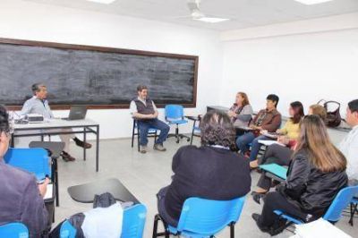 Importante intercambio entre docentes locales y del Instituto Balseiro sobre energ�a 