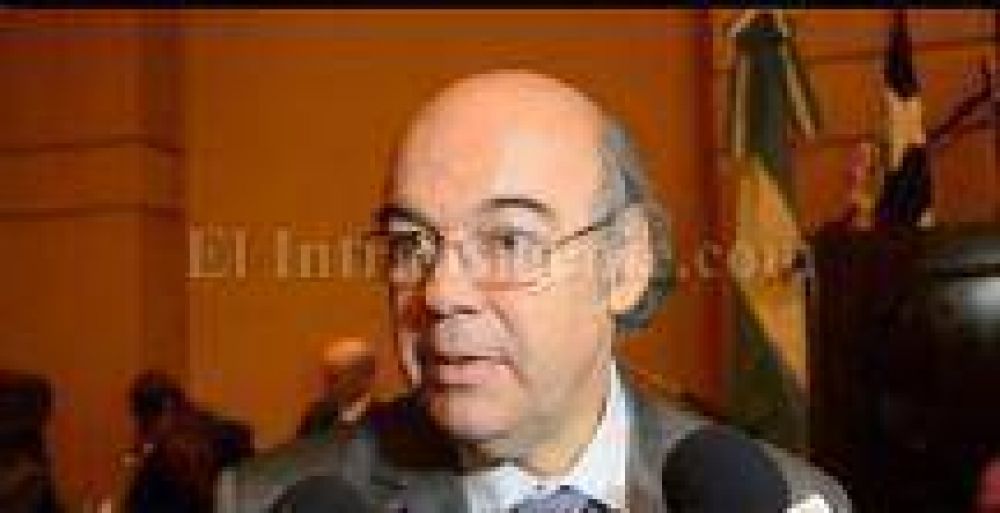 Abel Conejo: "Combatir el narcotr�fico no es s�lo el endurecimiento de penas o el aumento de fuerzas"