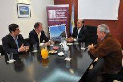 Contin�an las rondas de di�logo con los precandidatos de las PASO provinciales