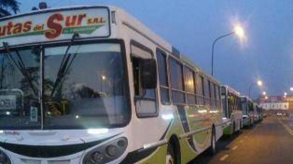 Choferes de las l�neas Buscor y Rutas del Sur se encuentran de paro