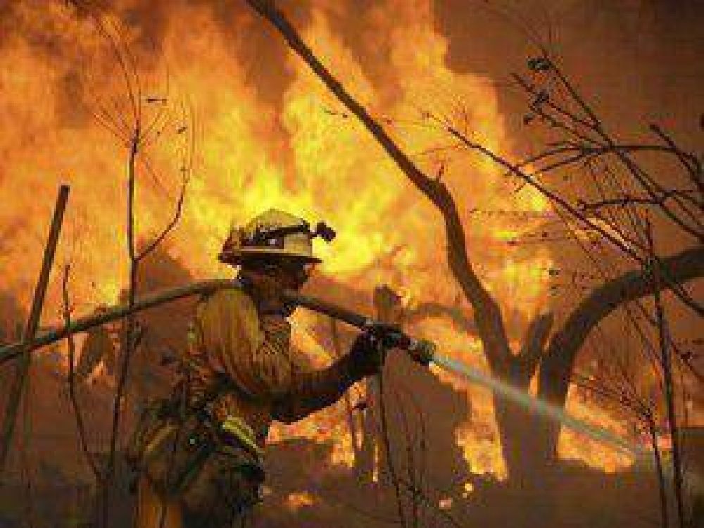 Arde sin control el incendio en La Lucrecia y las llamas ya consumieron ms de 7 mil hectreas