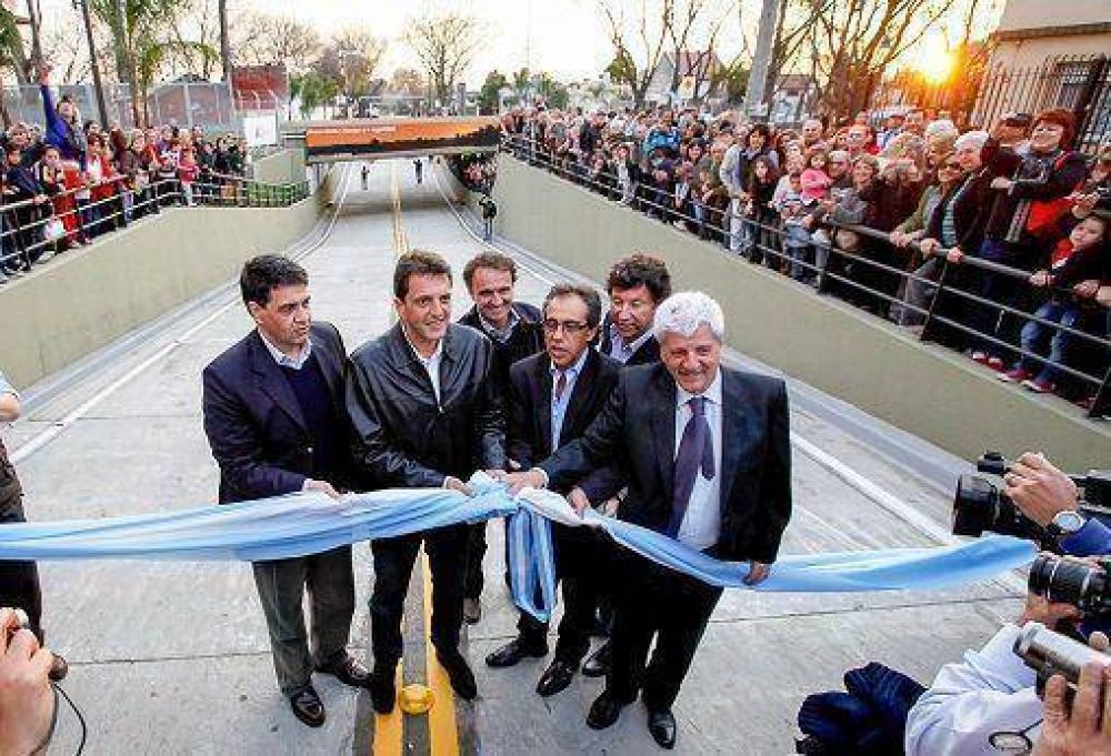 Andreotti y Massa inauguraron el paso bajo nivel �Papa Francisco�