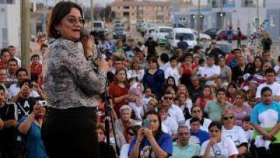 Luc�a entreg� 60 viviendas m�s en el norte capitalino