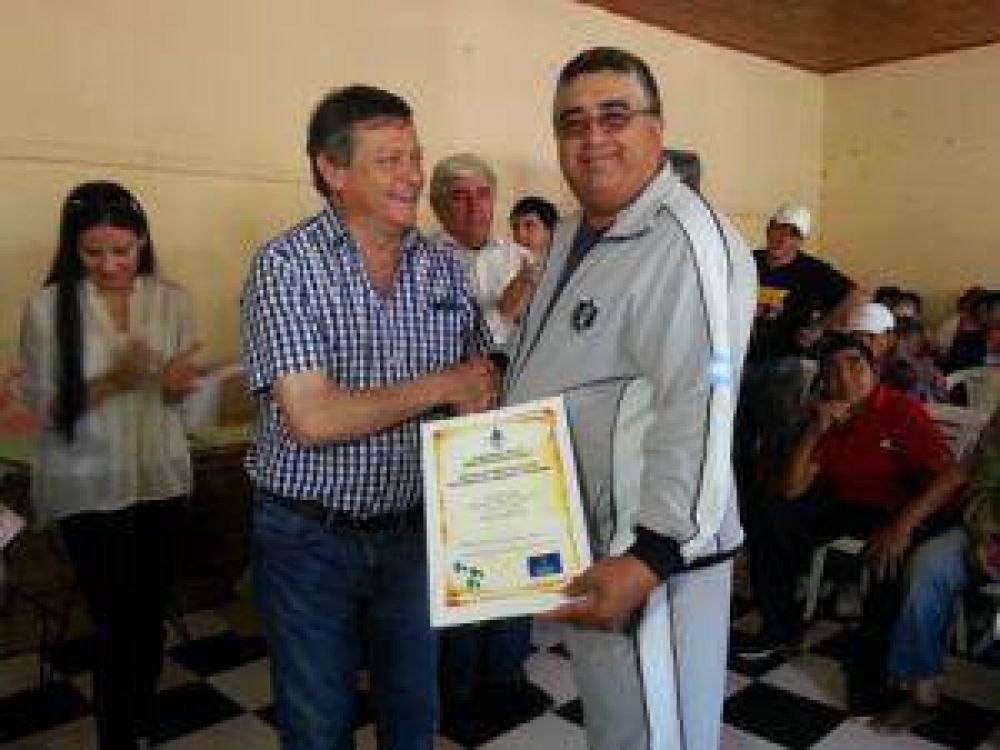 Entregaron 140 t�tulos de propiedad en Pinedo