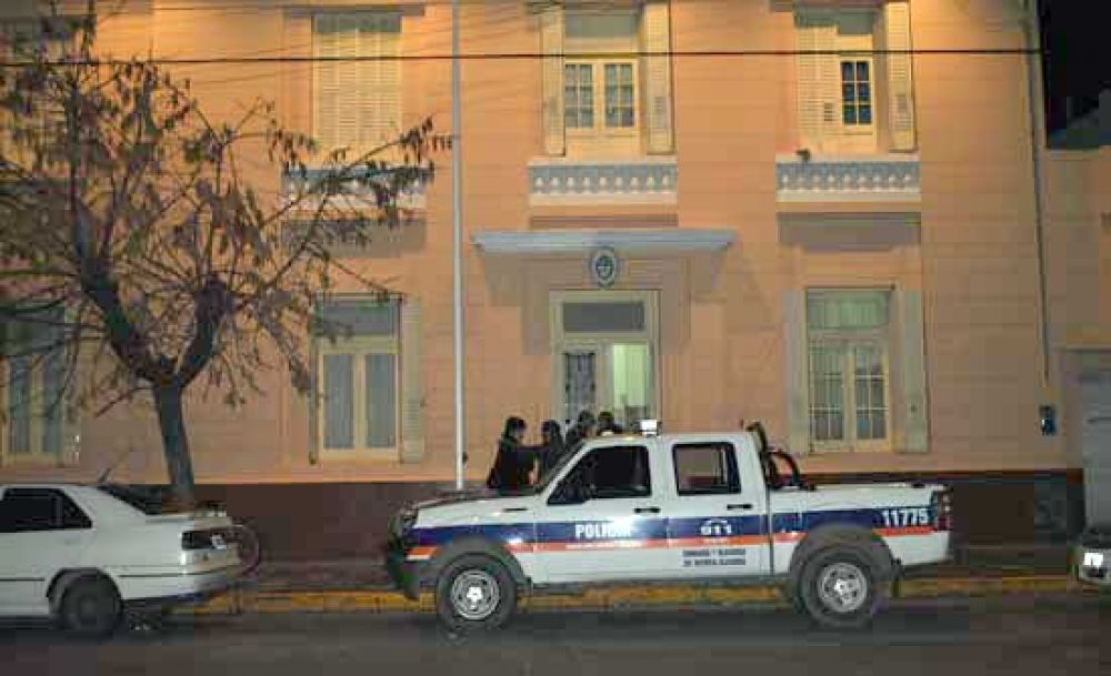 Una adolescente fue retenida por el robo a un remisero