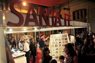 Abri� sus puertas a la XX Feria del Libro de Santa Fe