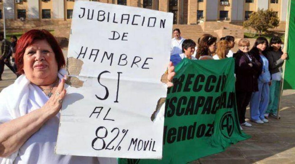 Hospitales y centros de salud volver�n a parar el 12