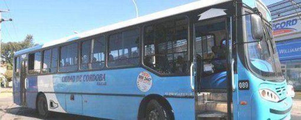 Choferes de Ciudad de C�rdoba reclamaron por m�s unidades