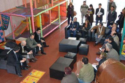 Informaron a comerciantes sobre los cr�ditos del Banco Provincia