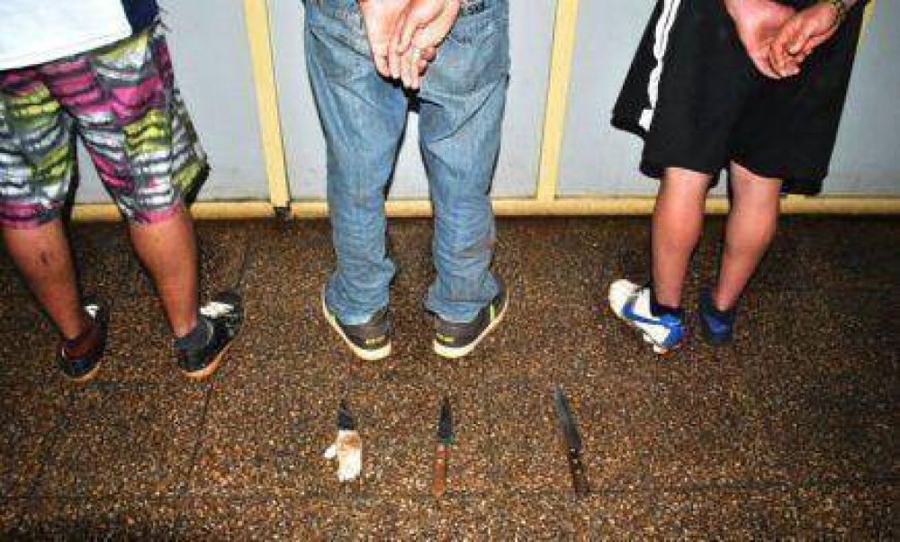 Tres menores involucrados en violento robo a una estudiante