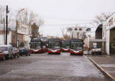 Sorpresiva medida de fuerza de colectiveros paraliz� el transporte 