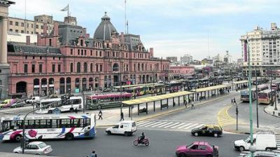 Mejoran plaza Constituci�n y sumaron a la Metropolitana
