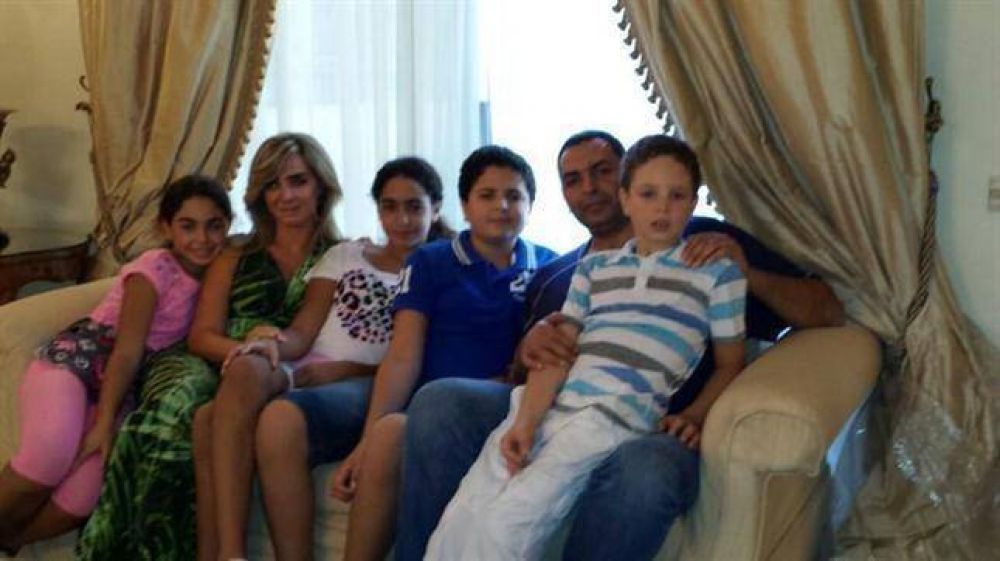 Pese al miedo, una familia argentina se aferra a su vida en Damasco