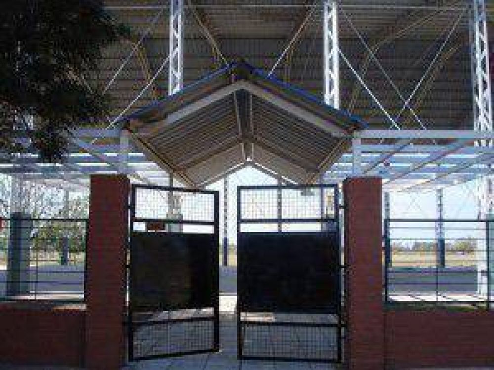 Insfr�n presidir� en Villa Escolar conmemoraci�n al D�a del Agricultor