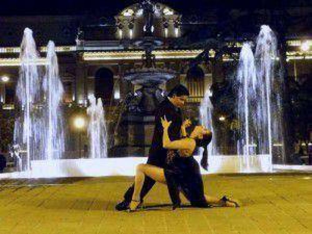 Se presenta el taller Bailemos mas tango