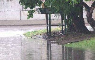 Las torrenciales lluvias anegaron varias zonas de la Regi�n