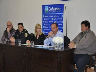 Ca�uelas inaugur� la capacitaci�n permanente para agentes de seguridad