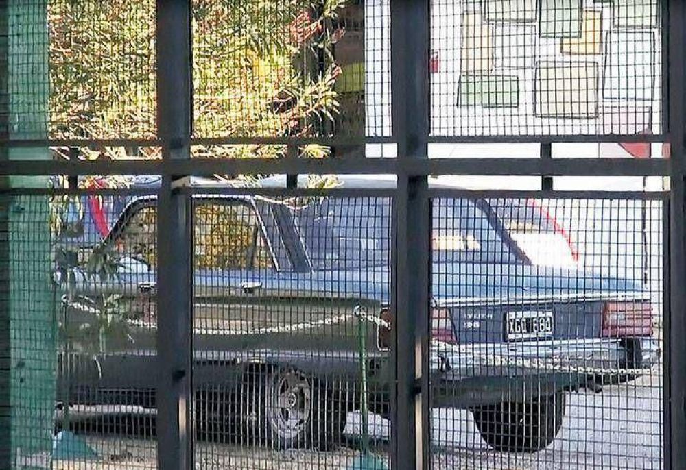 Es hija de Videla y tiene un simb�lico Falcon verde