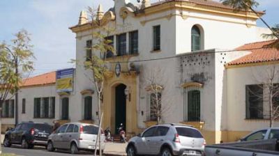 Un alumno atac� a golpes a un directivo y un administrativo escolar 