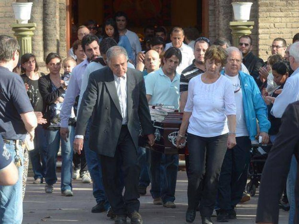 �ltimo adi�s en el altar donde el m�dico del Hospital Central asesinado se iba a casar el pr�ximo s�bado
